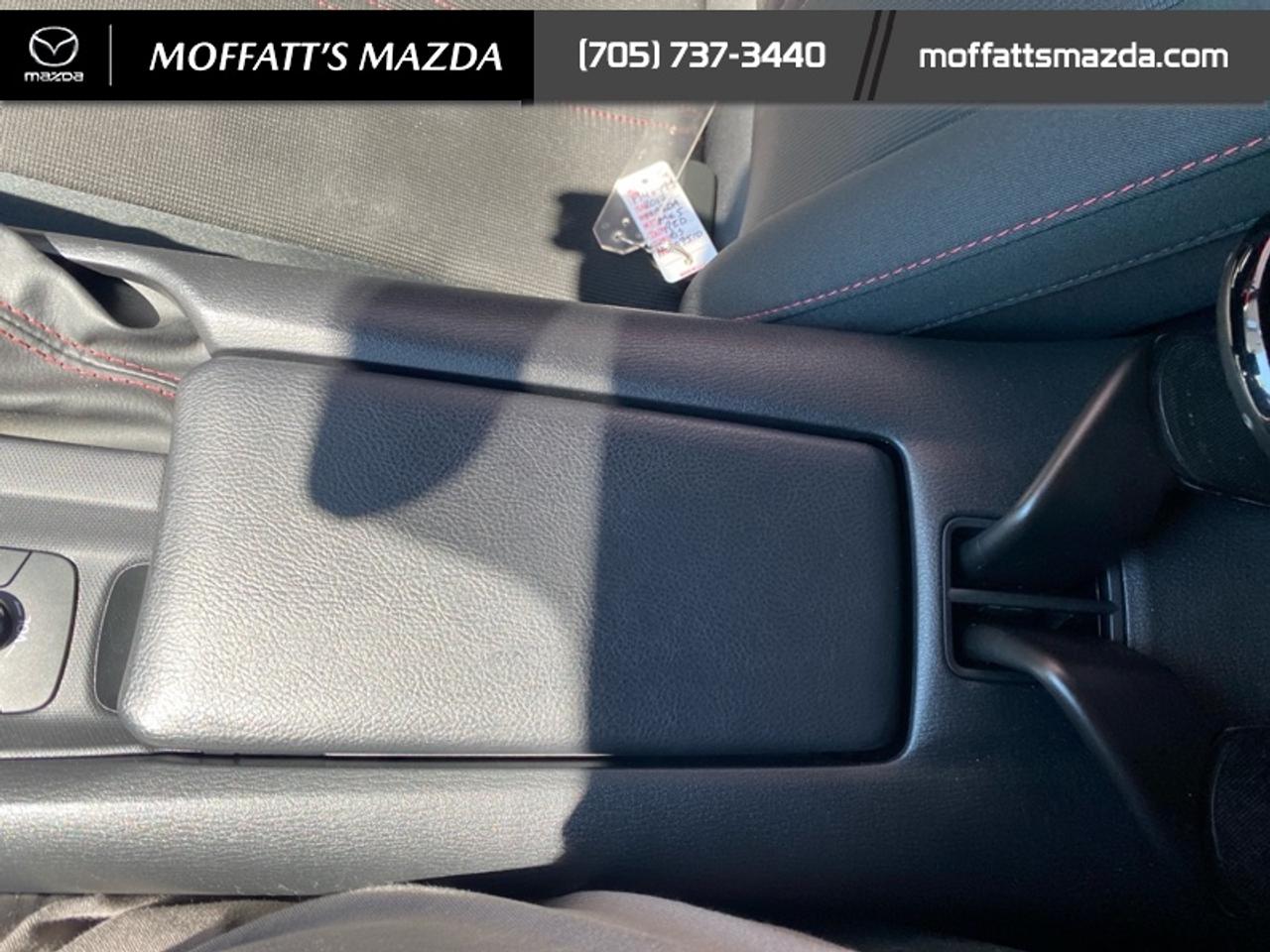 2017 Mazda MX-5 RF GS Photo