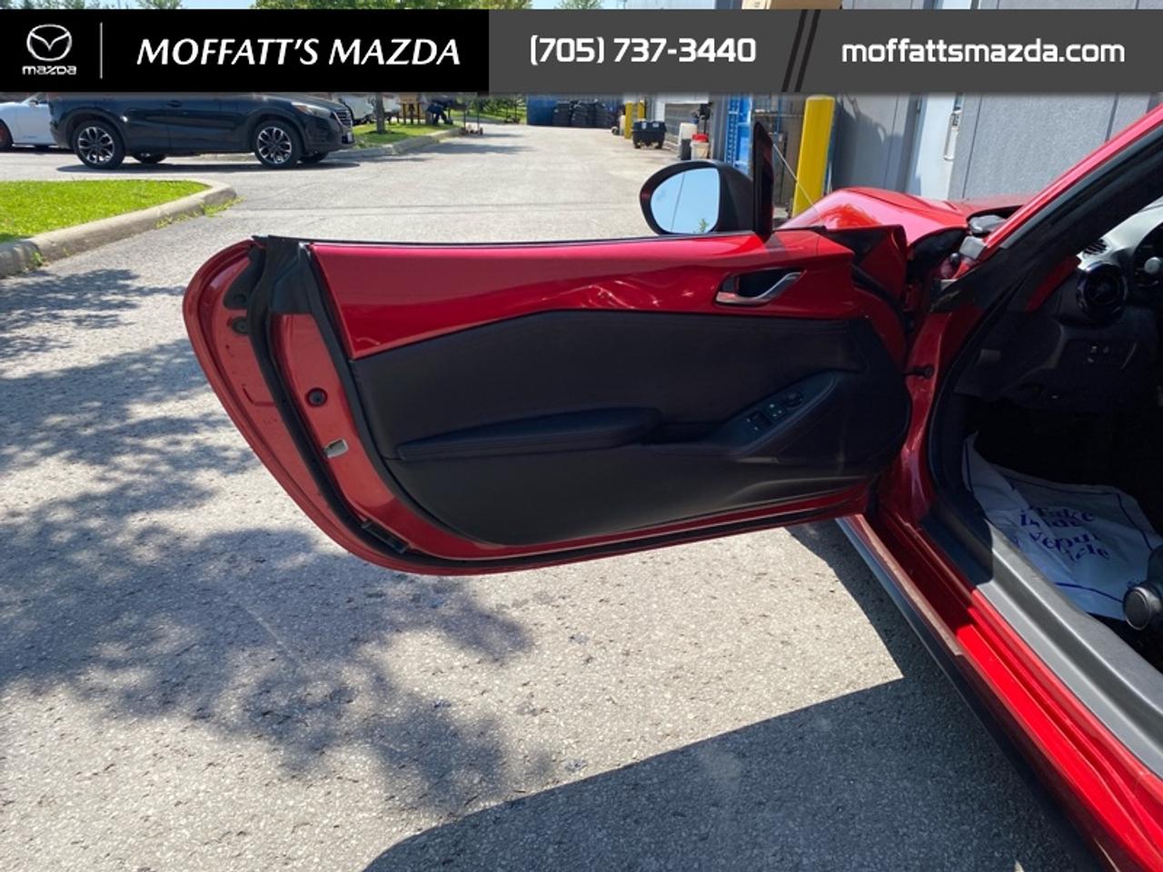 2017 Mazda MX-5 RF GS Photo