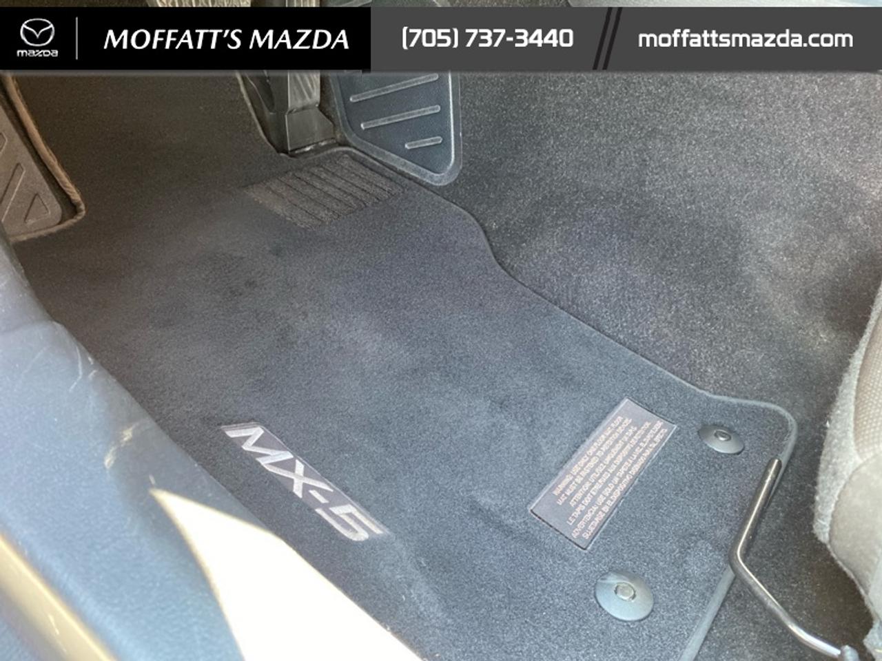 2017 Mazda MX-5 RF GS Photo