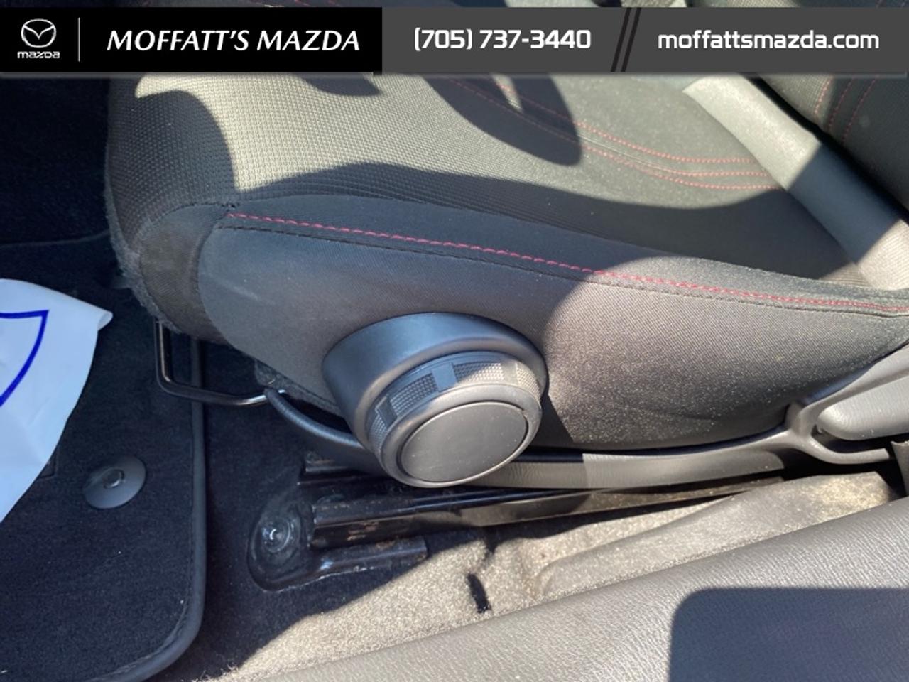 2017 Mazda MX-5 RF GS Photo