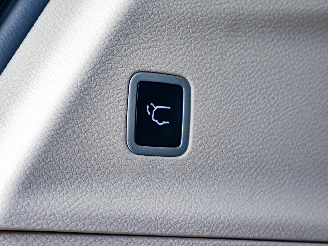 2024 Chrysler Pacifica Touring-L Photo