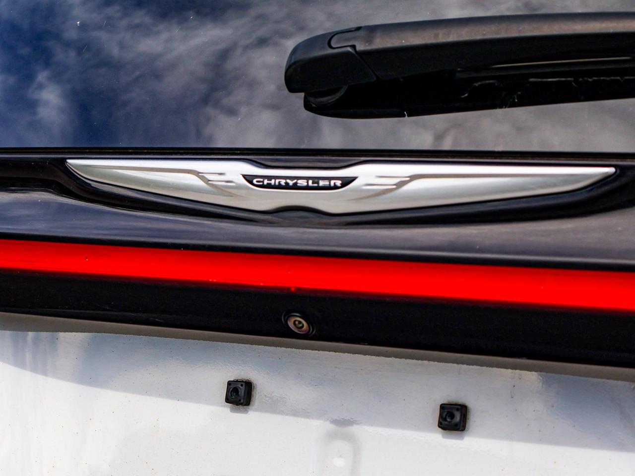 2024 Chrysler Pacifica Touring-L Photo
