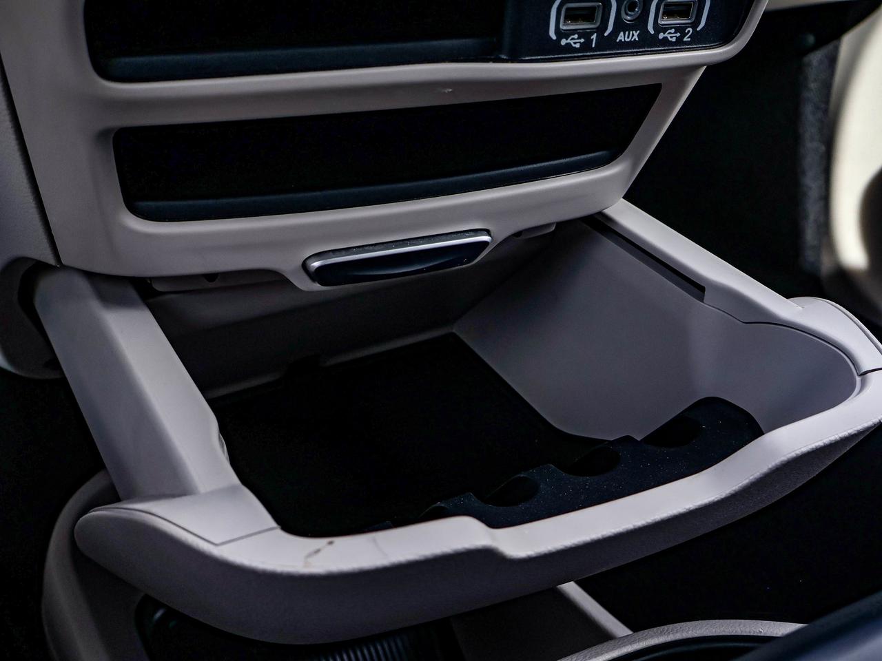 2024 Chrysler Pacifica Touring-L Photo