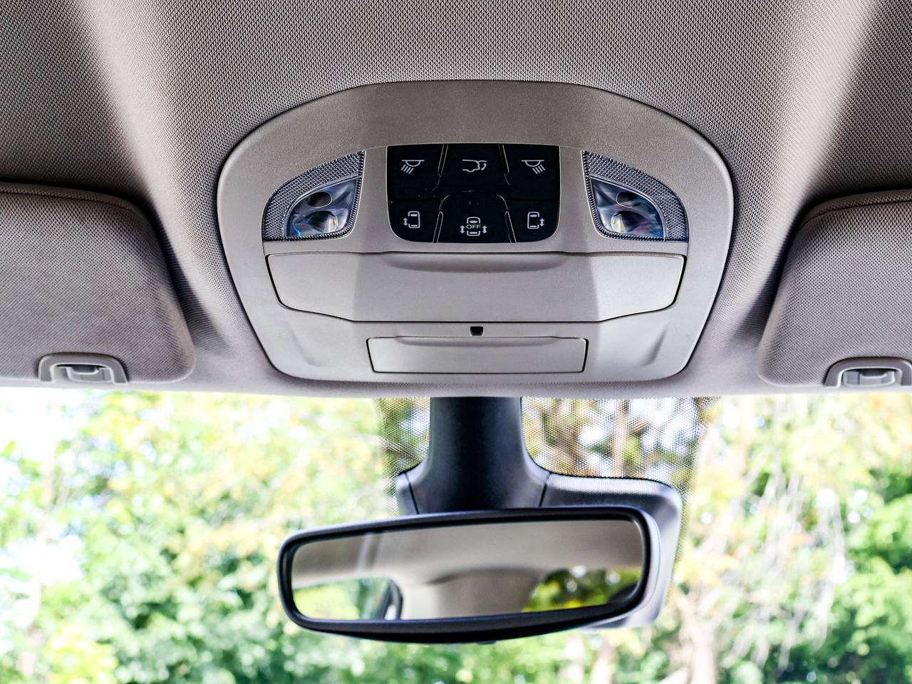 2024 Chrysler Pacifica Touring-L Photo