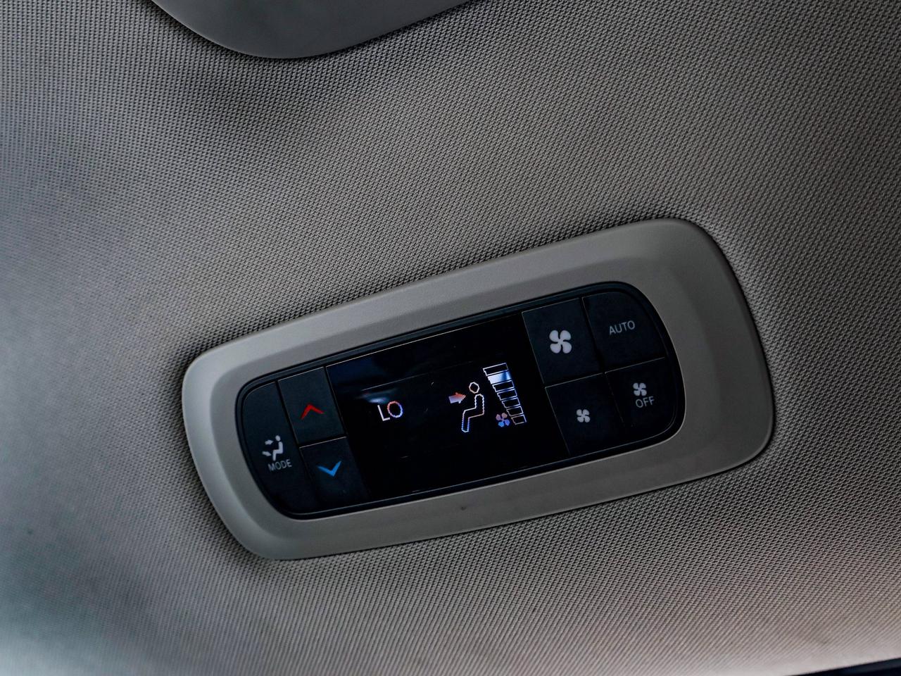 2024 Chrysler Pacifica Touring-L Photo