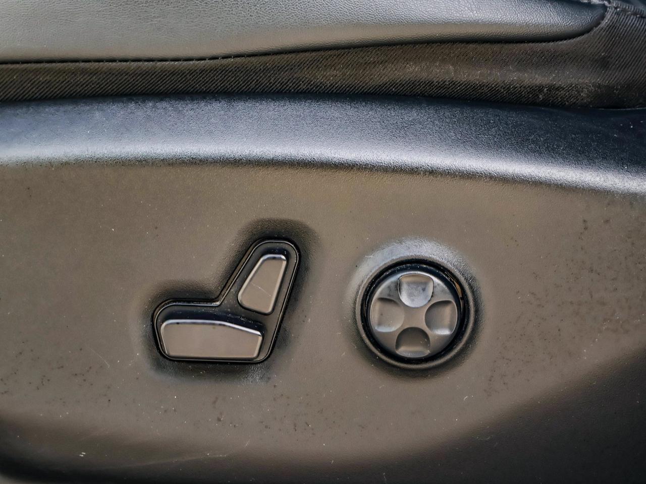 2024 Chrysler Pacifica Touring-L Photo