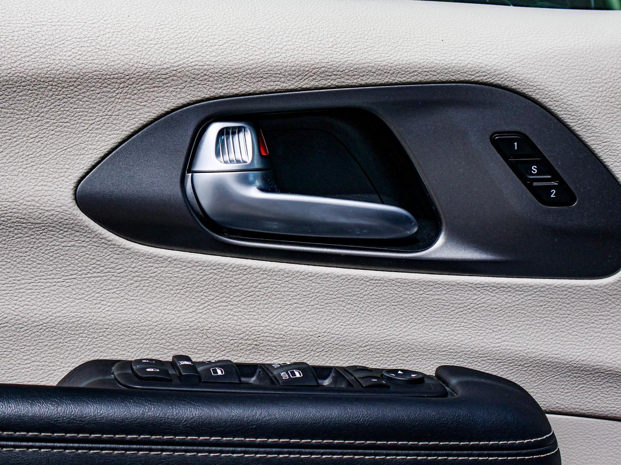 2024 Chrysler Pacifica Touring-L Photo