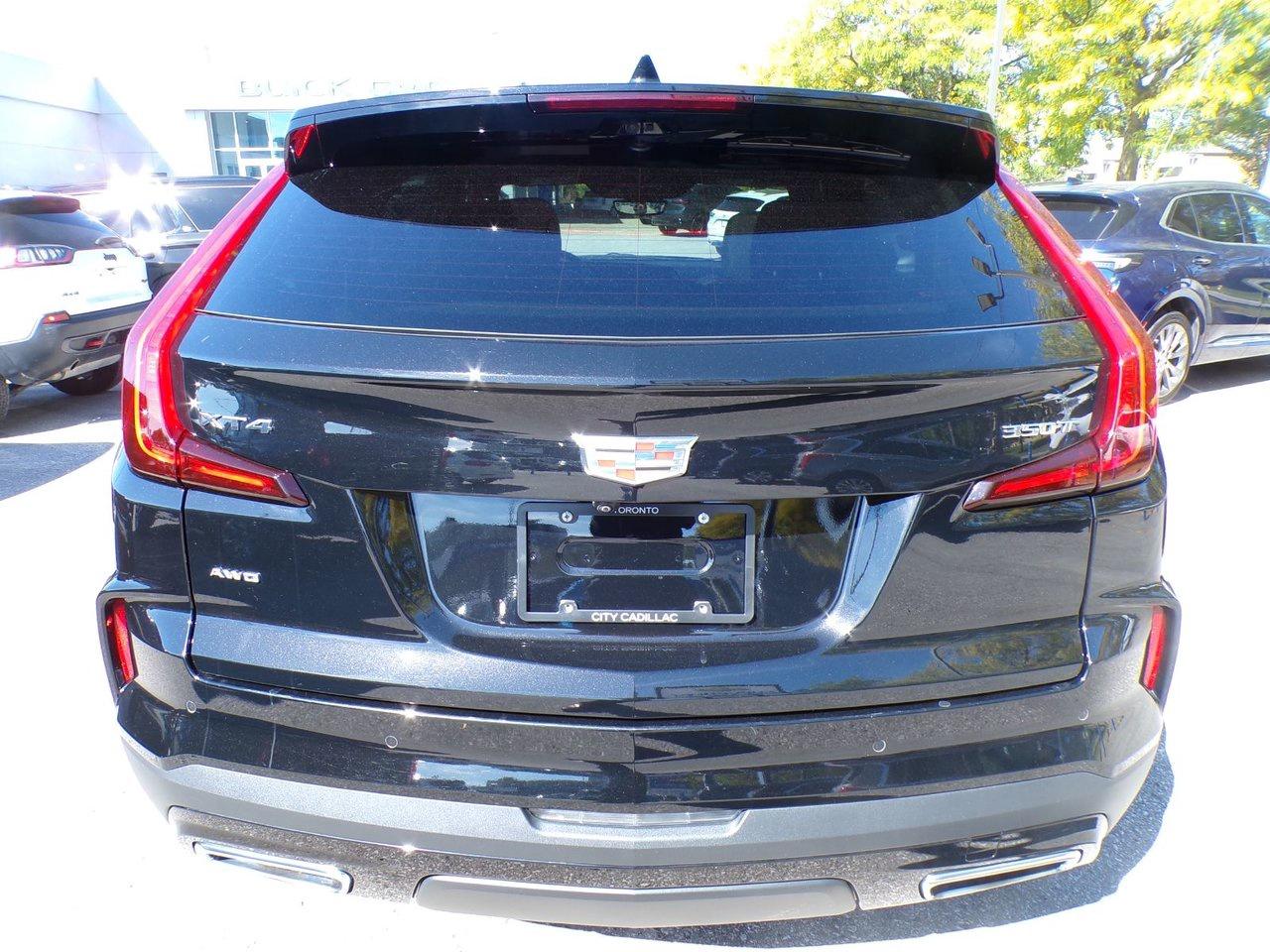2025 Cadillac XT4 AWD 4dr Premium Luxury Photo4