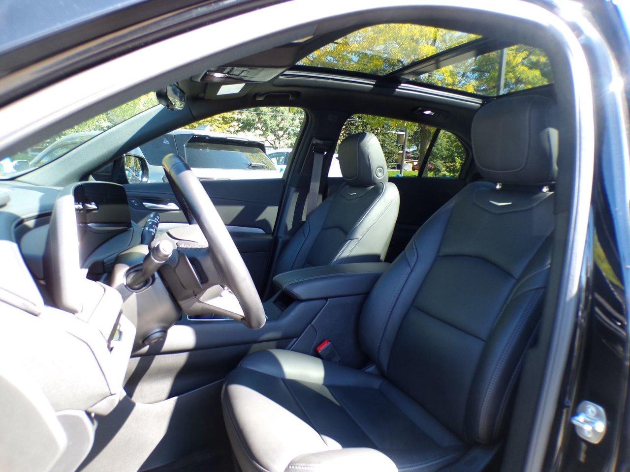 2025 Cadillac XT4 AWD 4dr Premium Luxury Photo