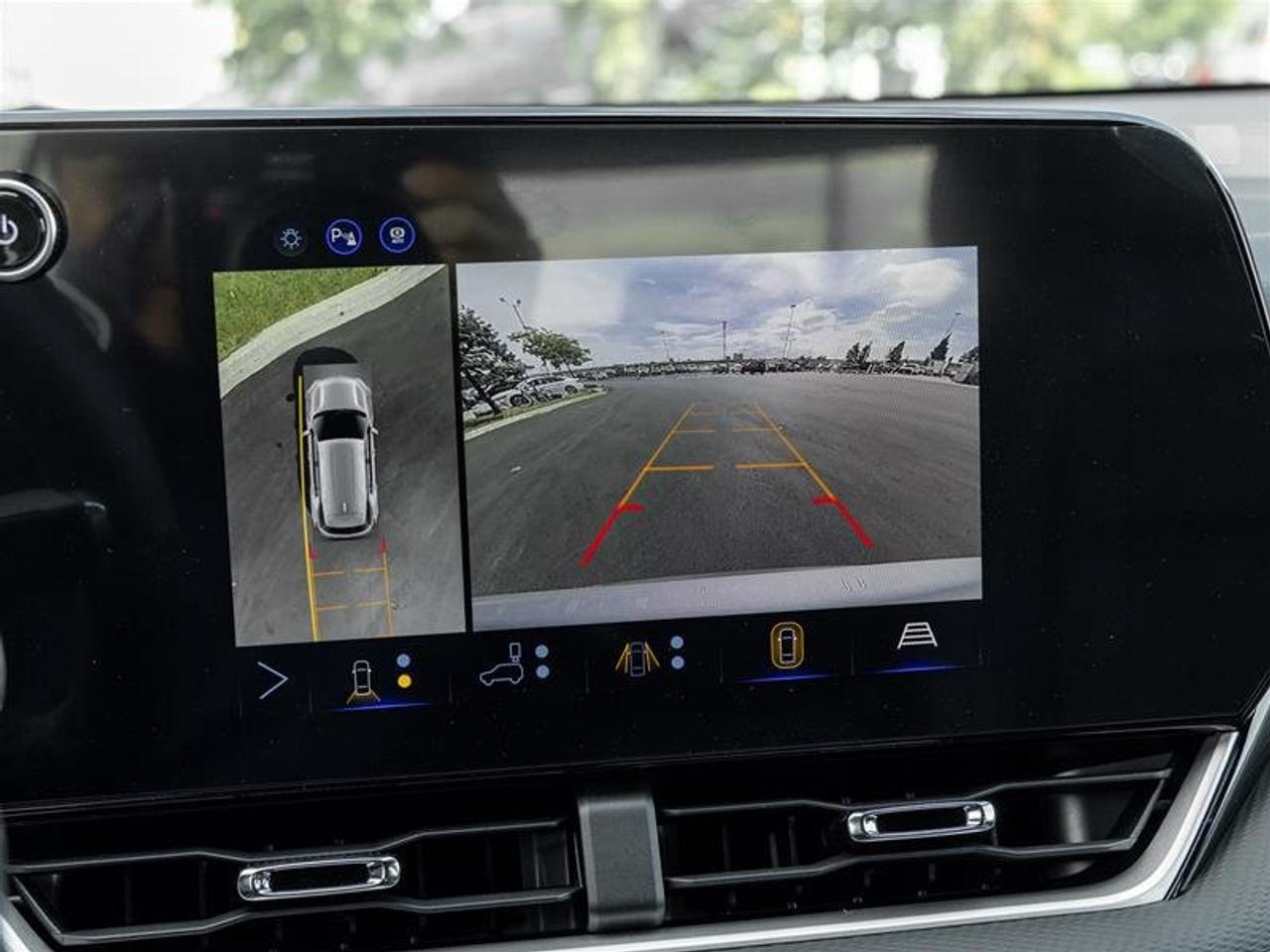 2027 Chevrolet Equinox LT Photo
