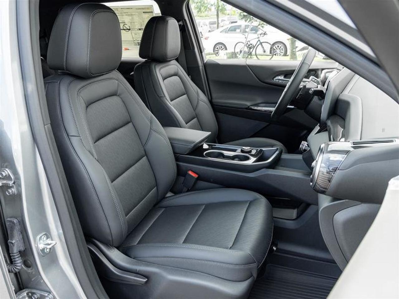 2027 Chevrolet Equinox LT Photo