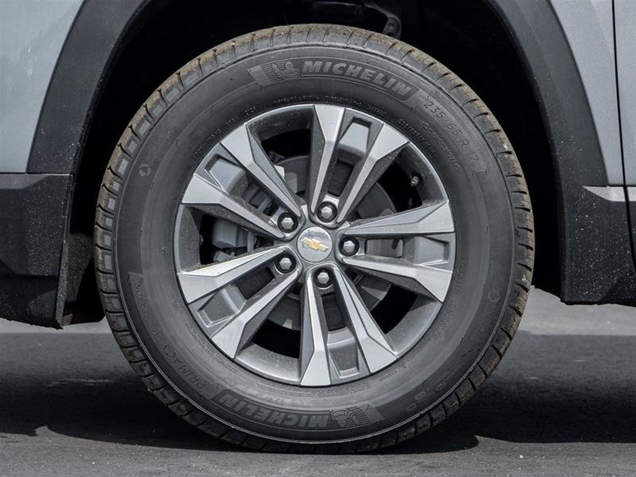 2027 Chevrolet Equinox LT Photo