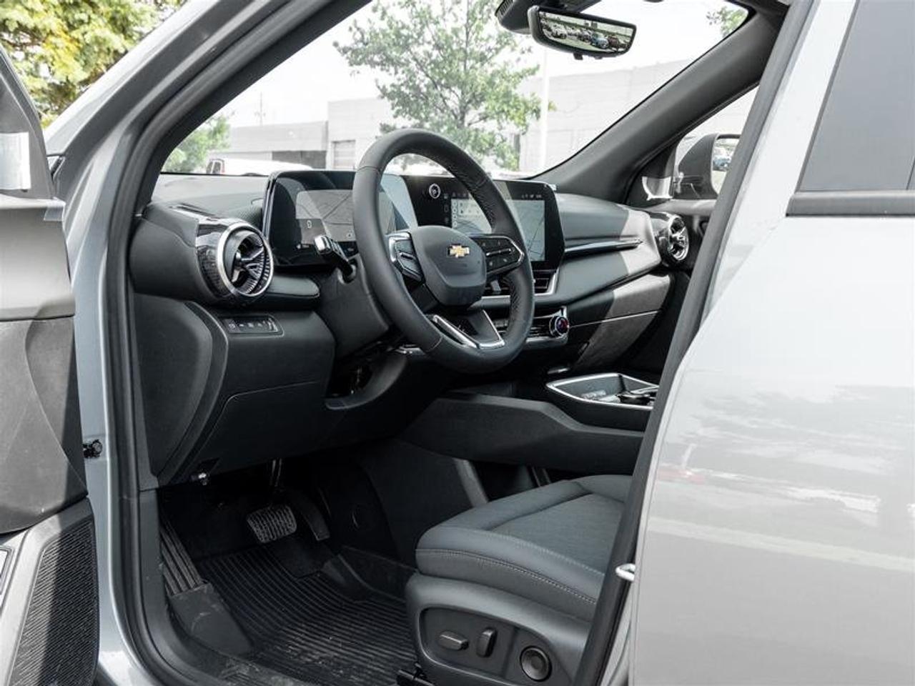 2027 Chevrolet Equinox LT Photo