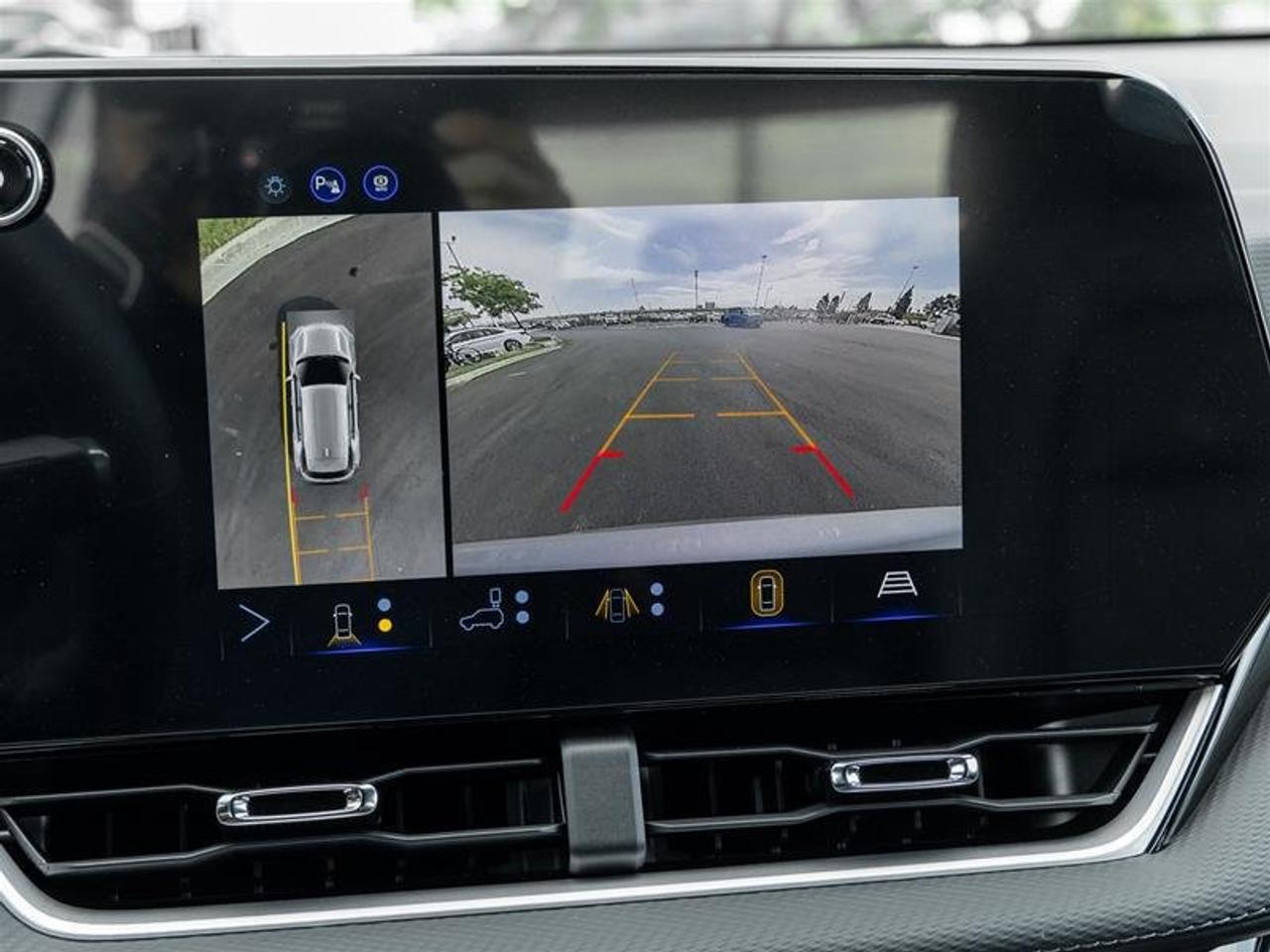 2027 Chevrolet Equinox LT Photo