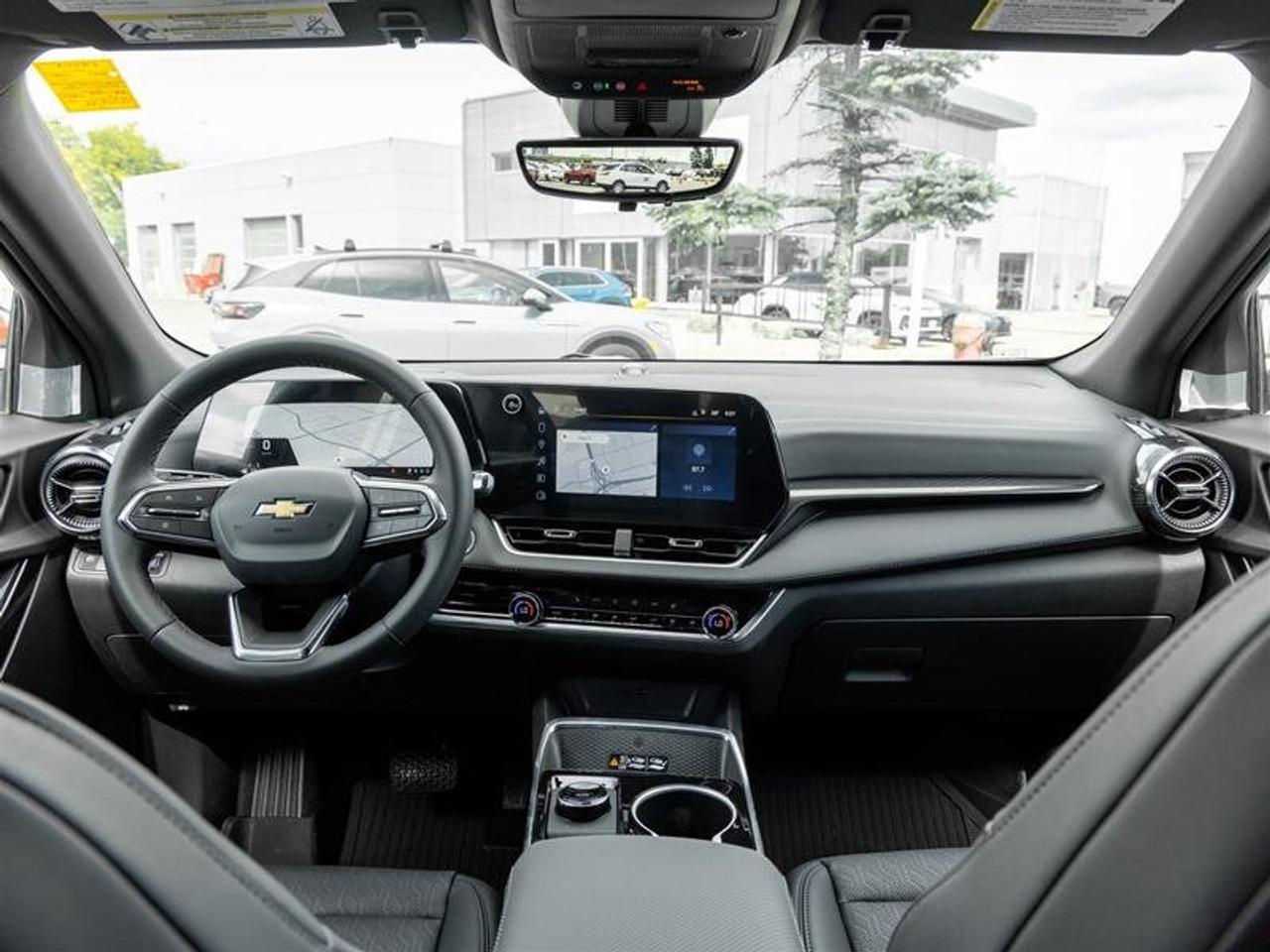 2027 Chevrolet Equinox LT Photo
