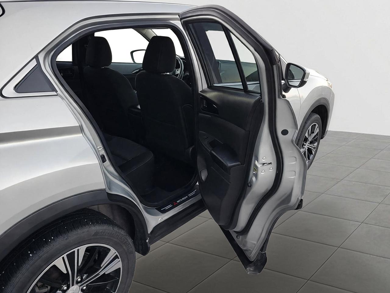 2020 Mitsubishi Eclipse Cross SE S-AWC Photo