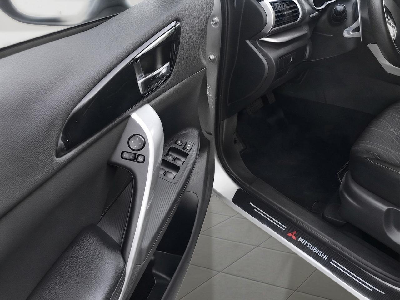 2020 Mitsubishi Eclipse Cross SE S-AWC Photo