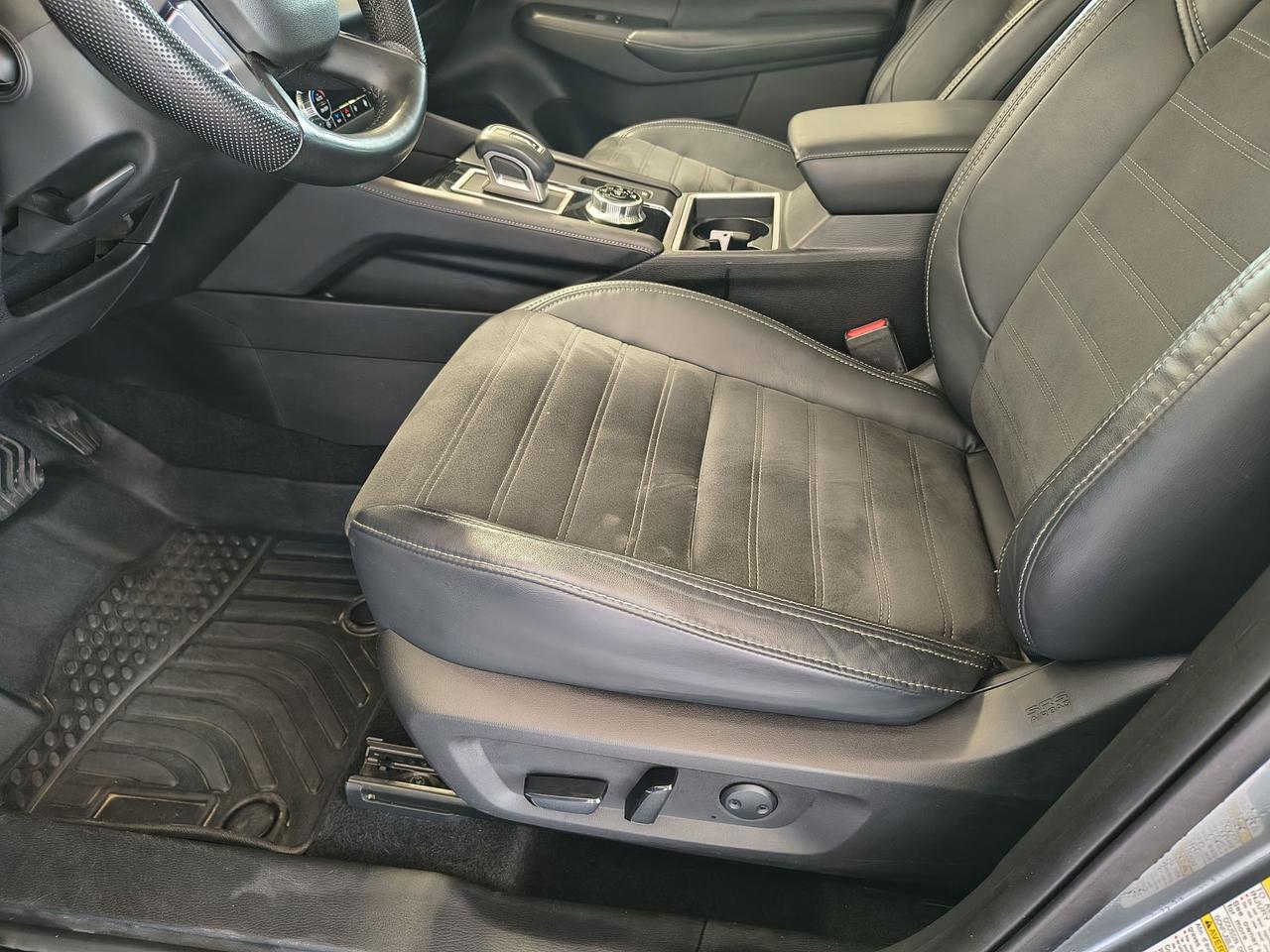 2023 Mitsubishi Outlander SE Photo