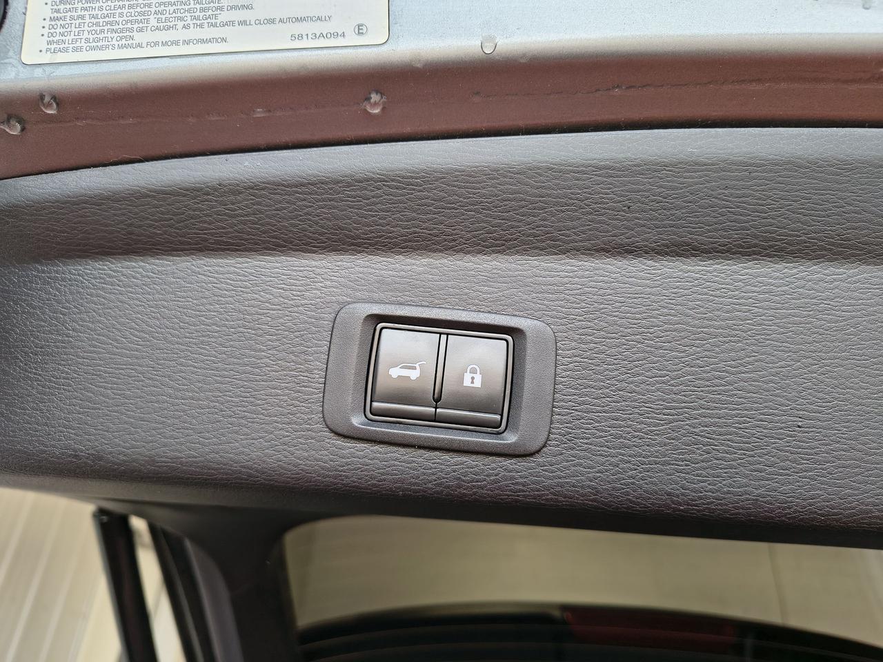 2023 Mitsubishi Outlander SE Photo0