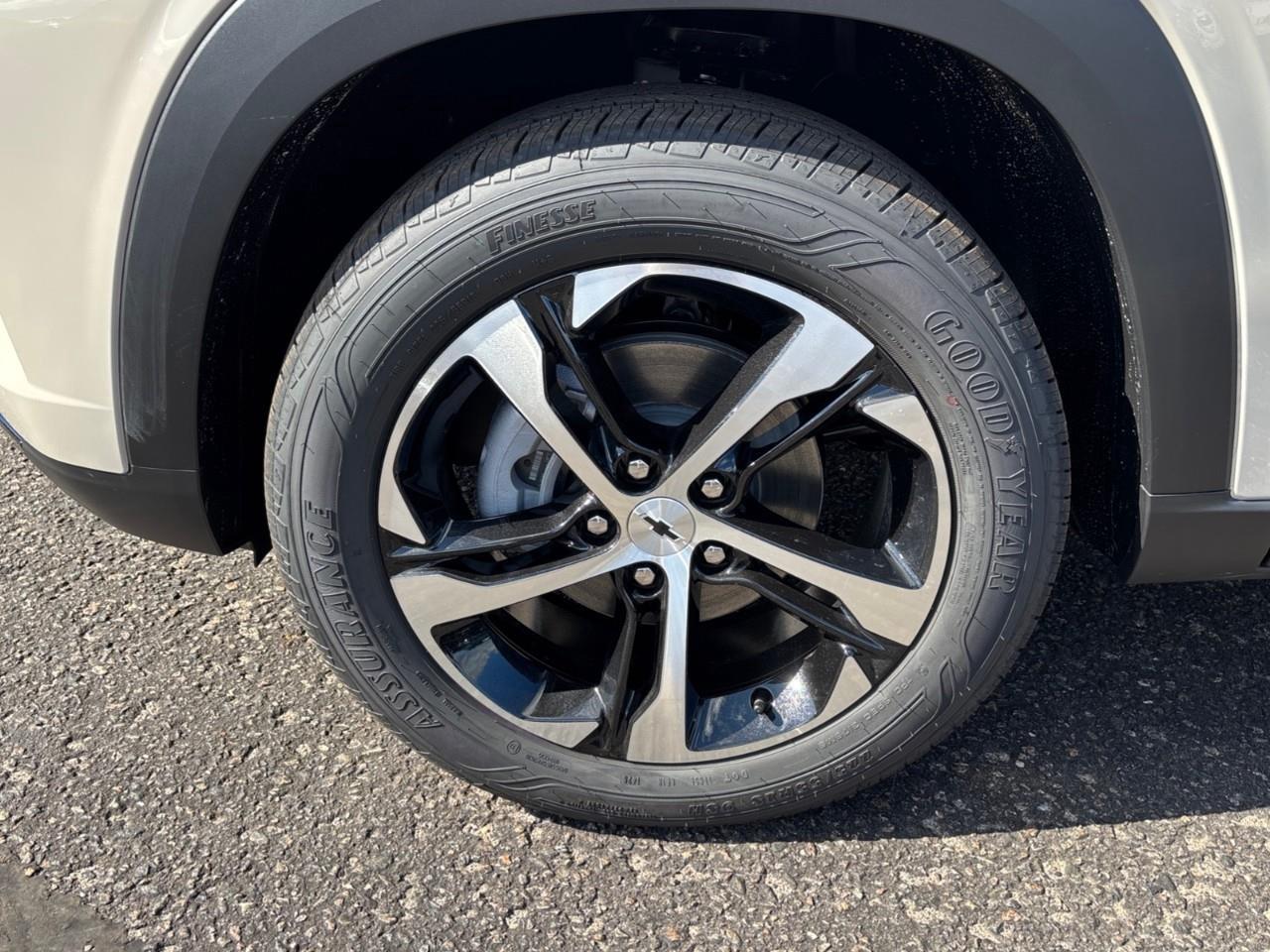2026 Chevrolet Trax 1RS New Sporty 5 Passenger FWD SUV with Heated Front Seats, Heated Steering Wheel and a 8 Touchscreen Radio with Wireless Apple CarPlay and Wireless Android Auto Photo