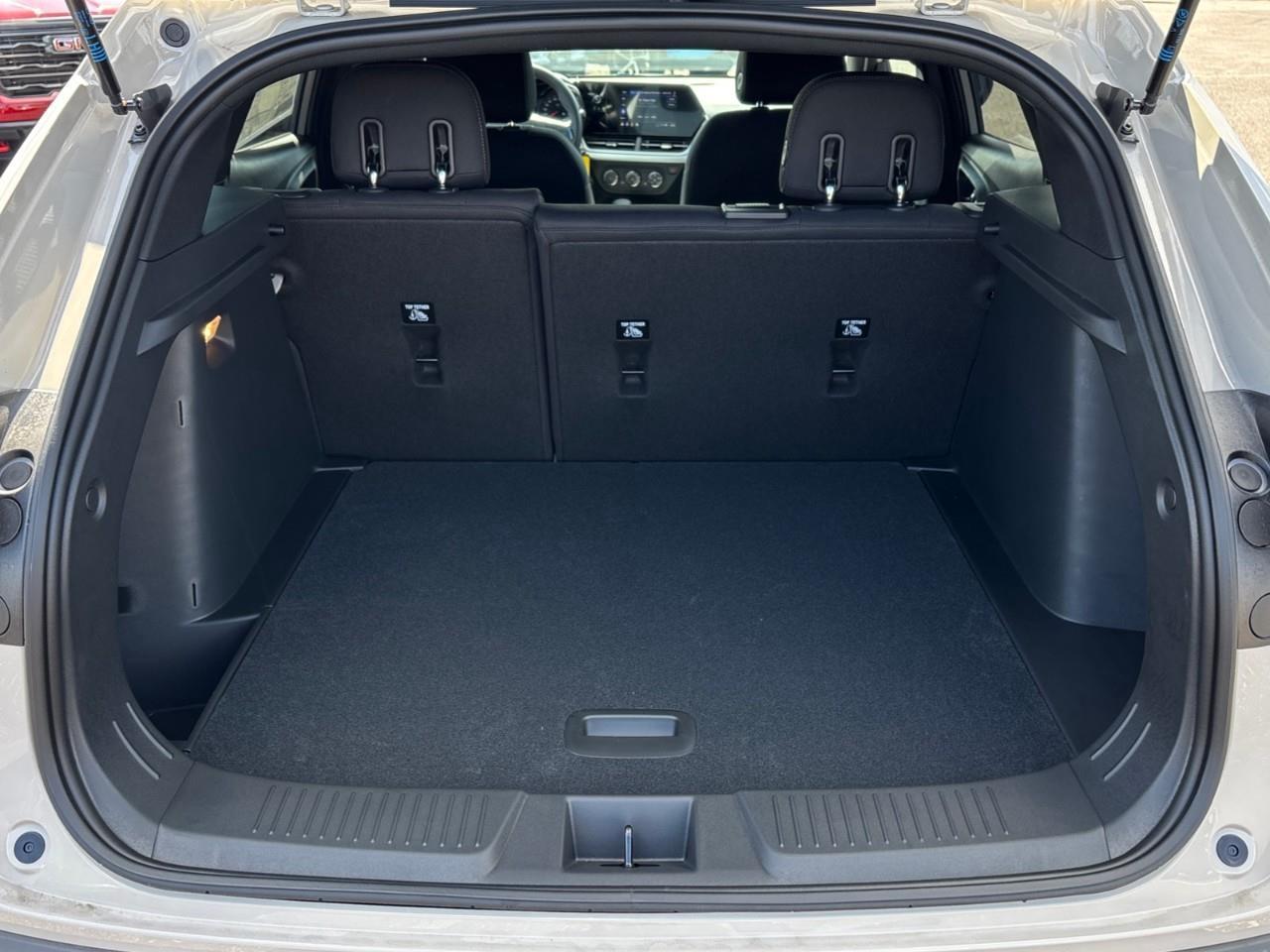 2026 Chevrolet Trax 1RS New Sporty 5 Passenger FWD SUV with Heated Front Seats, Heated Steering Wheel and a 8 Touchscreen Radio with Wireless Apple CarPlay and Wireless Android Auto Photo