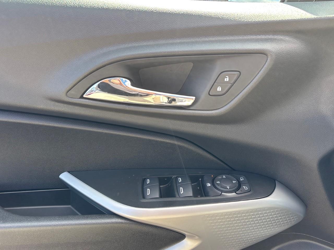 2026 Chevrolet Trax 1RS New Sporty 5 Passenger FWD SUV with Heated Front Seats, Heated Steering Wheel and a 8 Touchscreen Radio with Wireless Apple CarPlay and Wireless Android Auto Photo