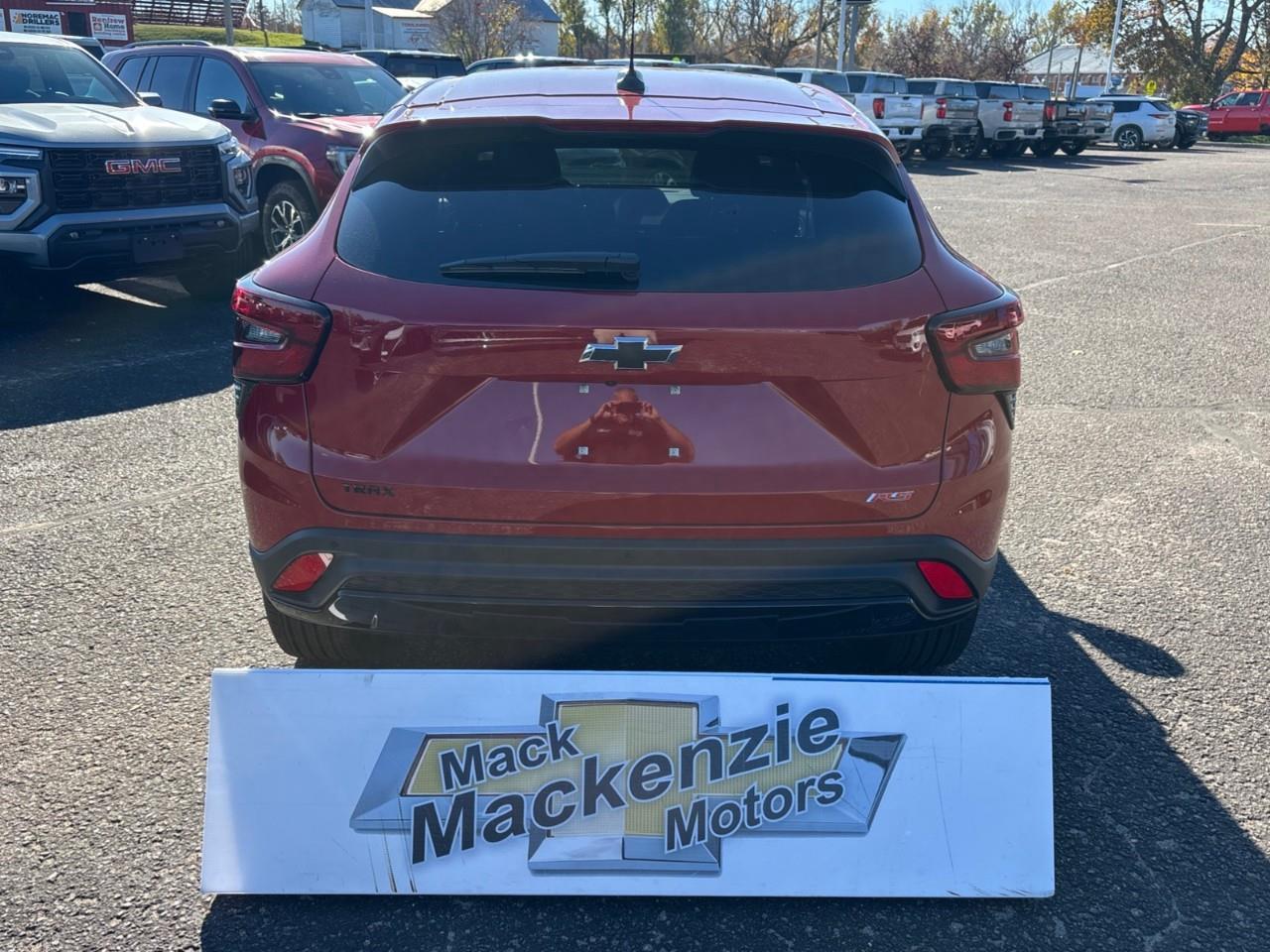 2026 Chevrolet Trax 1RS New Sporty 5 Passenger FWD SUV with a Power Sunroof, Heated Front Seats, Heated Steering Wheel and a 8 Touchscreen Radio with Wireless Apple CarPlay and Wireless Android Auto Photo