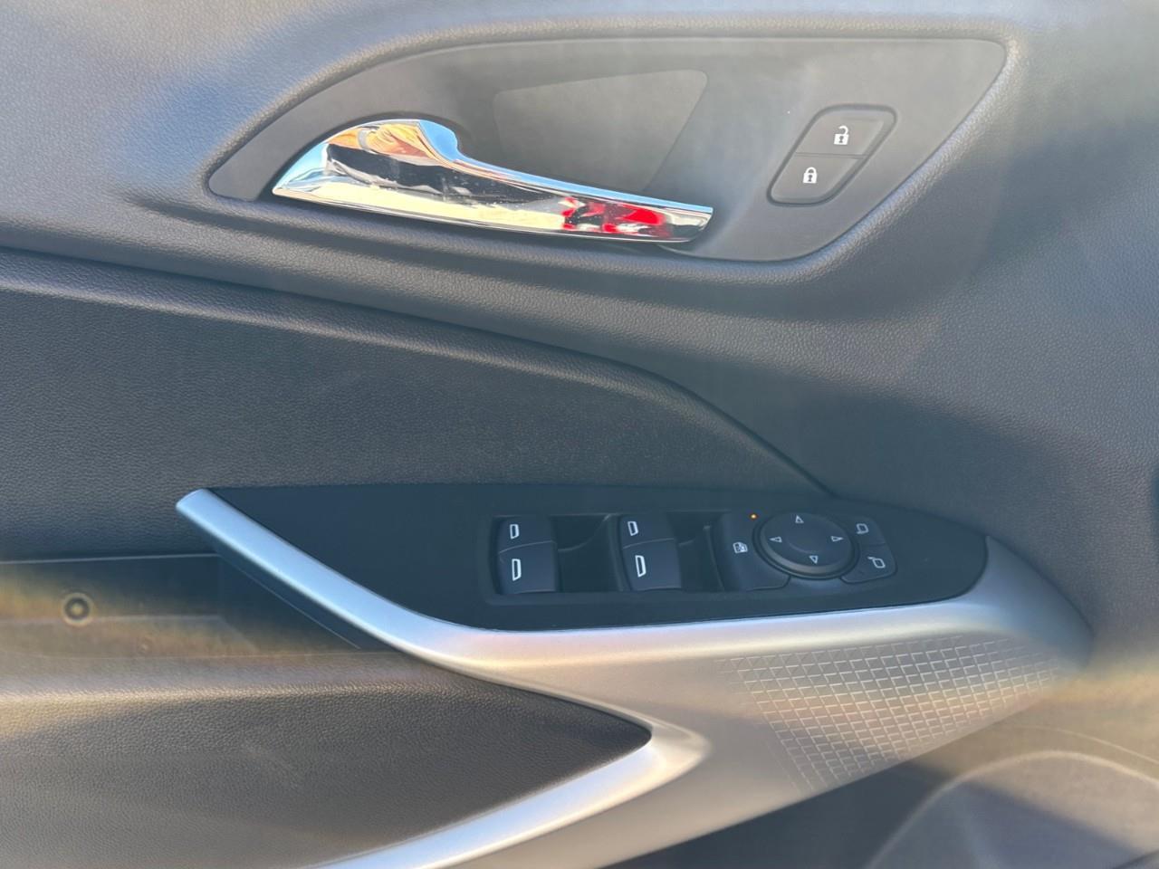 2026 Chevrolet Trax 1RS New Sporty 5 Passenger FWD SUV with a Power Sunroof, Heated Front Seats, Heated Steering Wheel and a 8 Touchscreen Radio with Wireless Apple CarPlay and Wireless Android Auto Photo