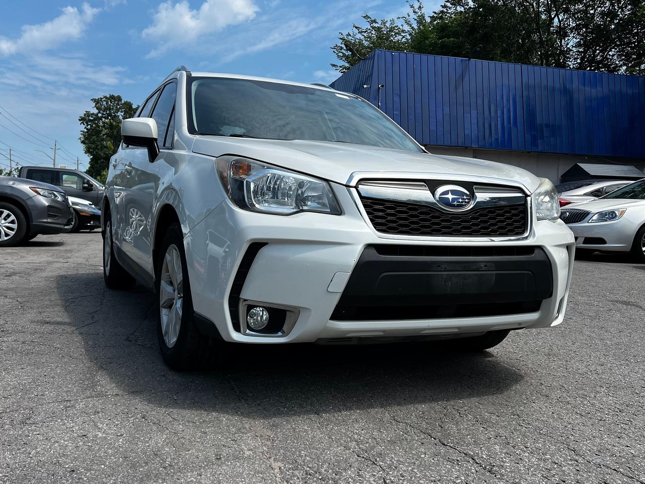 <p class=p1><strong>JC&DC MOTORS</strong>&nbsp;offers a&nbsp;wide assortment of high quality&nbsp;pre-owned&nbsp;vehicles at the most affordable prices.&nbsp;</p><p class=p1>Visit us today in Cobourg and NOW OPEN in Peterborough!&nbsp;</p><p class=p1>Want more details on this specific vehicle?</p><p class=p1><strong>Email: deals@jcdcmotors.com</strong></p><p class=p1><span class=s1><strong>Call or Text Diego at 289-829-1078</strong></span></p><p class=p1><strong>*Sold Certified</strong></p><p class=p1><strong>*Extended Warranty Available &nbsp;</strong></p><p class=p1><strong>*Financing Available&nbsp;</strong></p><p class=p1>*Price excludes taxes and licensing fees*</p>