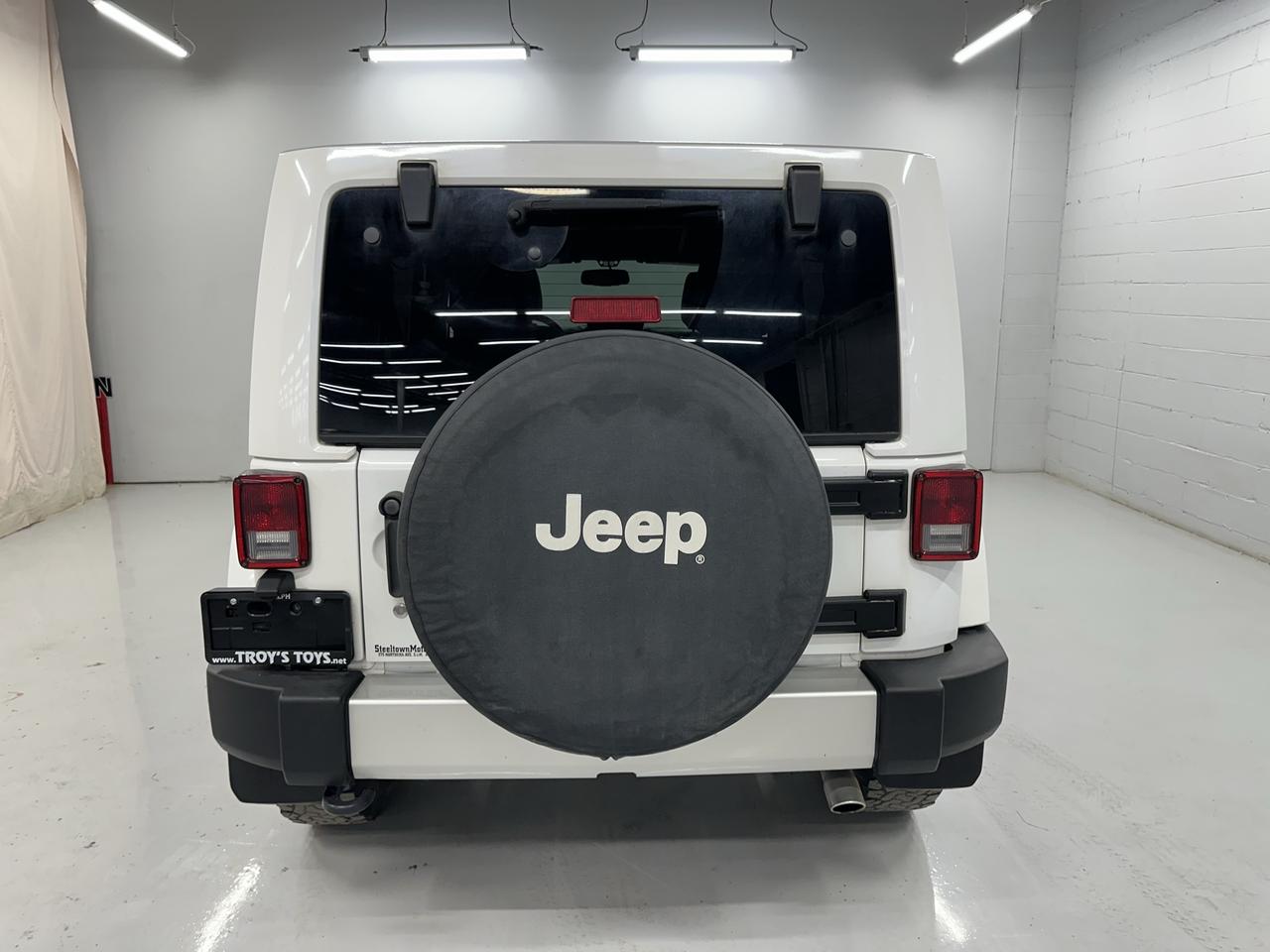 2015 Jeep Wrangler 4WD 4DR SAHARA Photo5