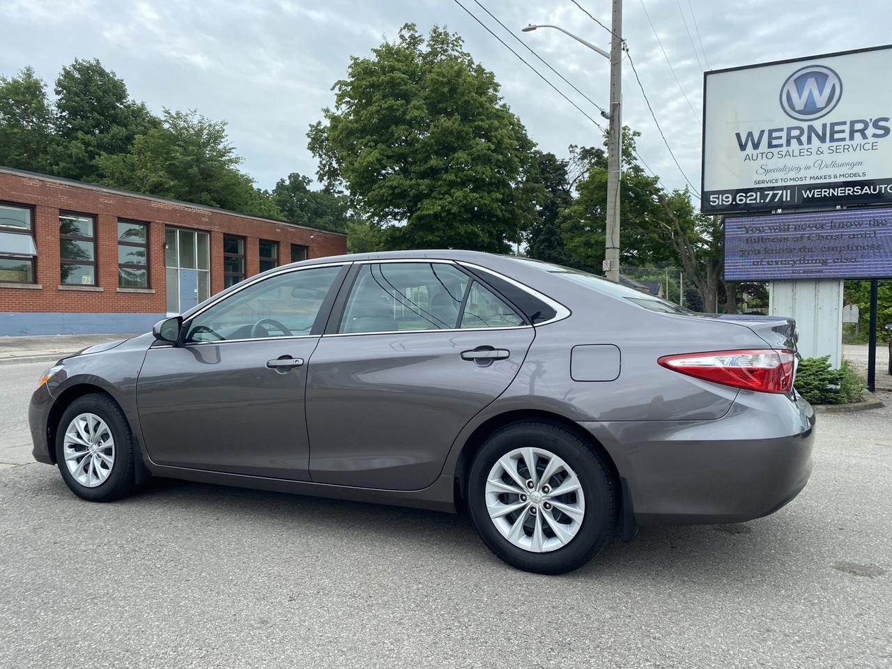 2015 Toyota Camry SE - Photo #2