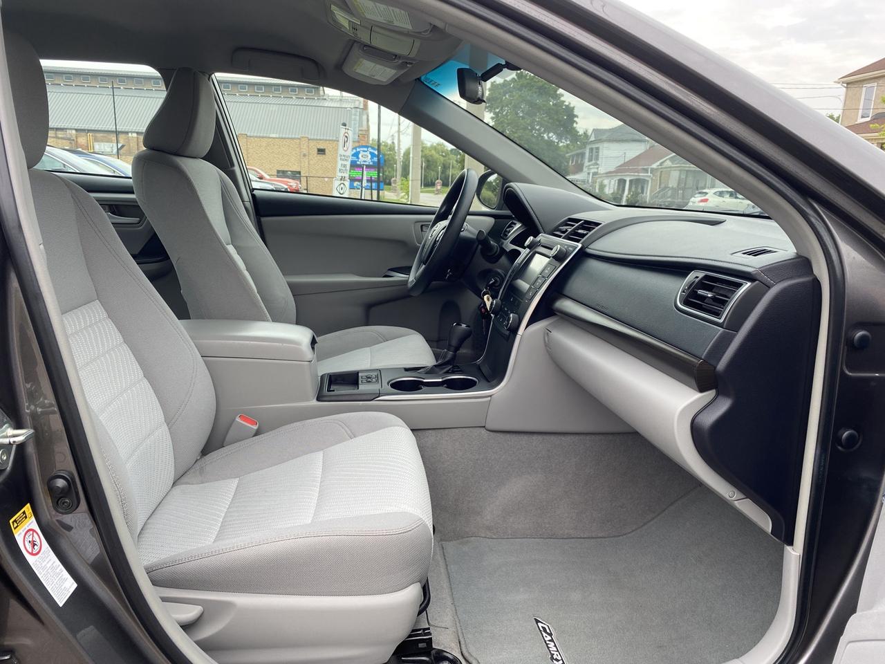 2015 Toyota Camry SE - Photo #7