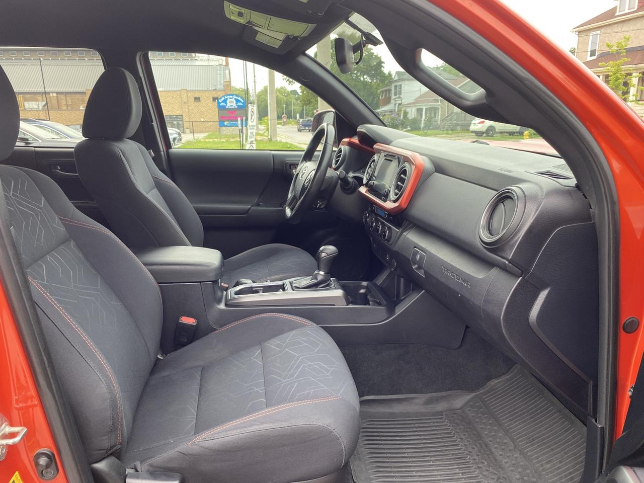 2017 Toyota Tacoma SR5 Double Cab Super Long Bed V6 6AT 4WD - Photo #7