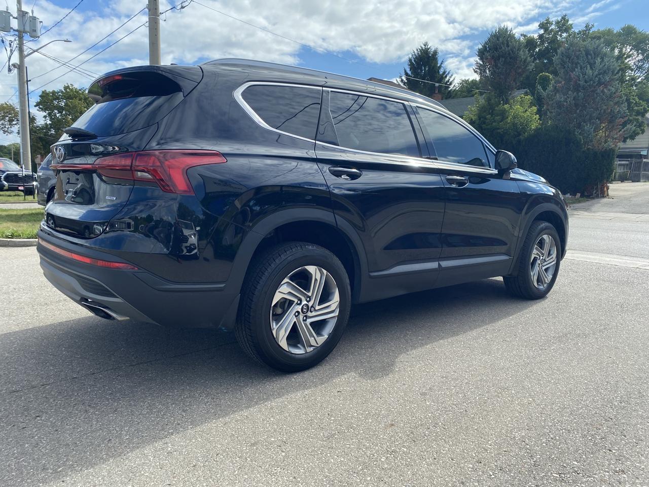 2022 Hyundai Santa Fe SEL AWD - Photo #3