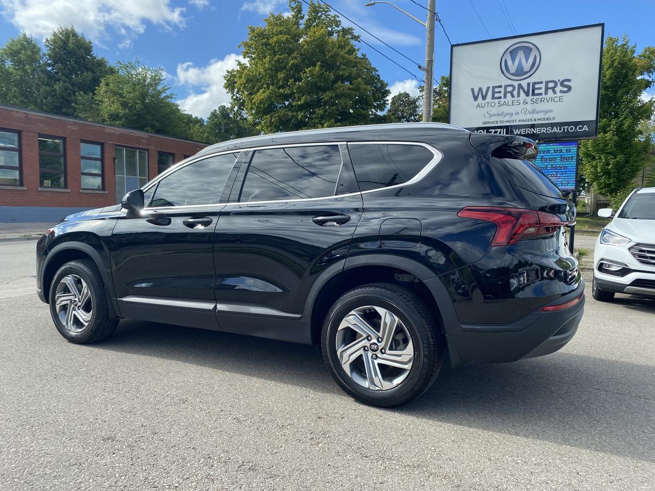 2022 Hyundai Santa Fe SEL AWD - Photo #2