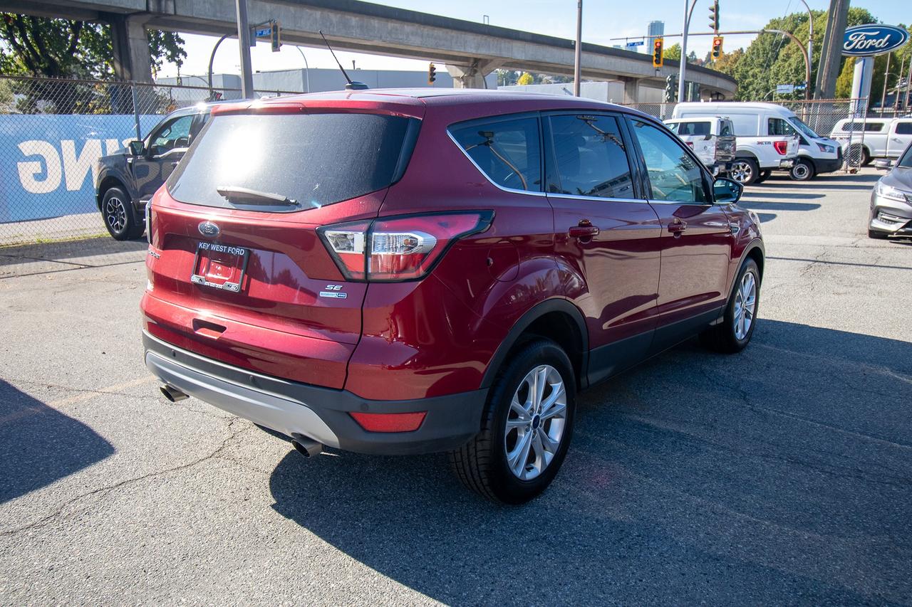 2017 Ford Escape SE AWD Photo4