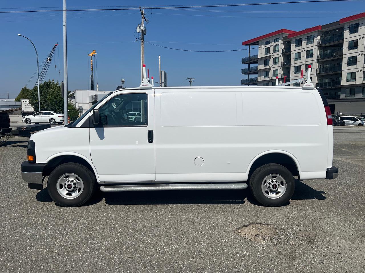2023 GMC Savana Cargo Van  Photo
