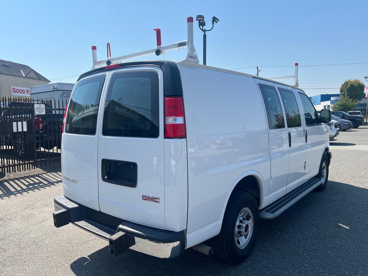 2023 GMC Savana Cargo Van  Photo