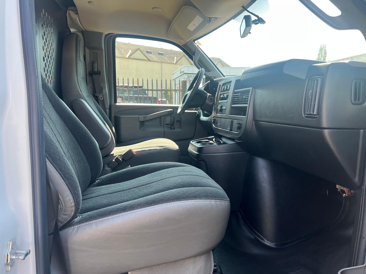 2023 GMC Savana Cargo Van  Photo