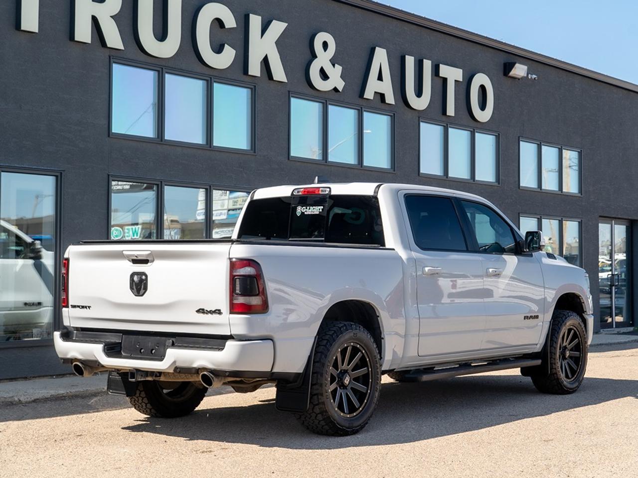2022 RAM 1500 Sport 4x4 Crew Cab RIMS/TIRES Photo5