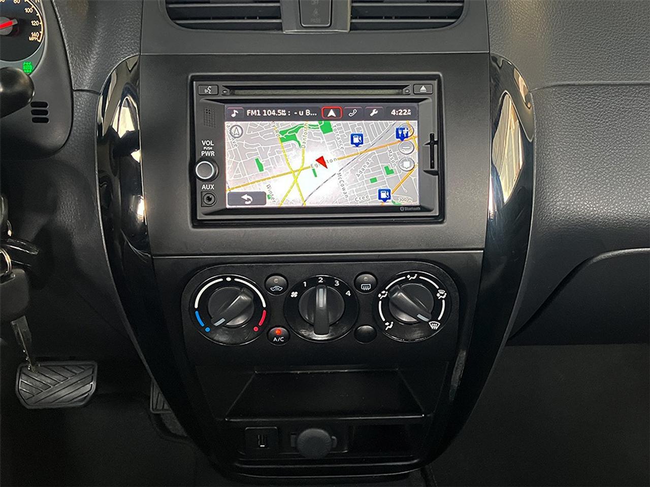 2013 Suzuki SX4 JX | iAWD | NAVIGATION | ALLOY WHEELS Photo1