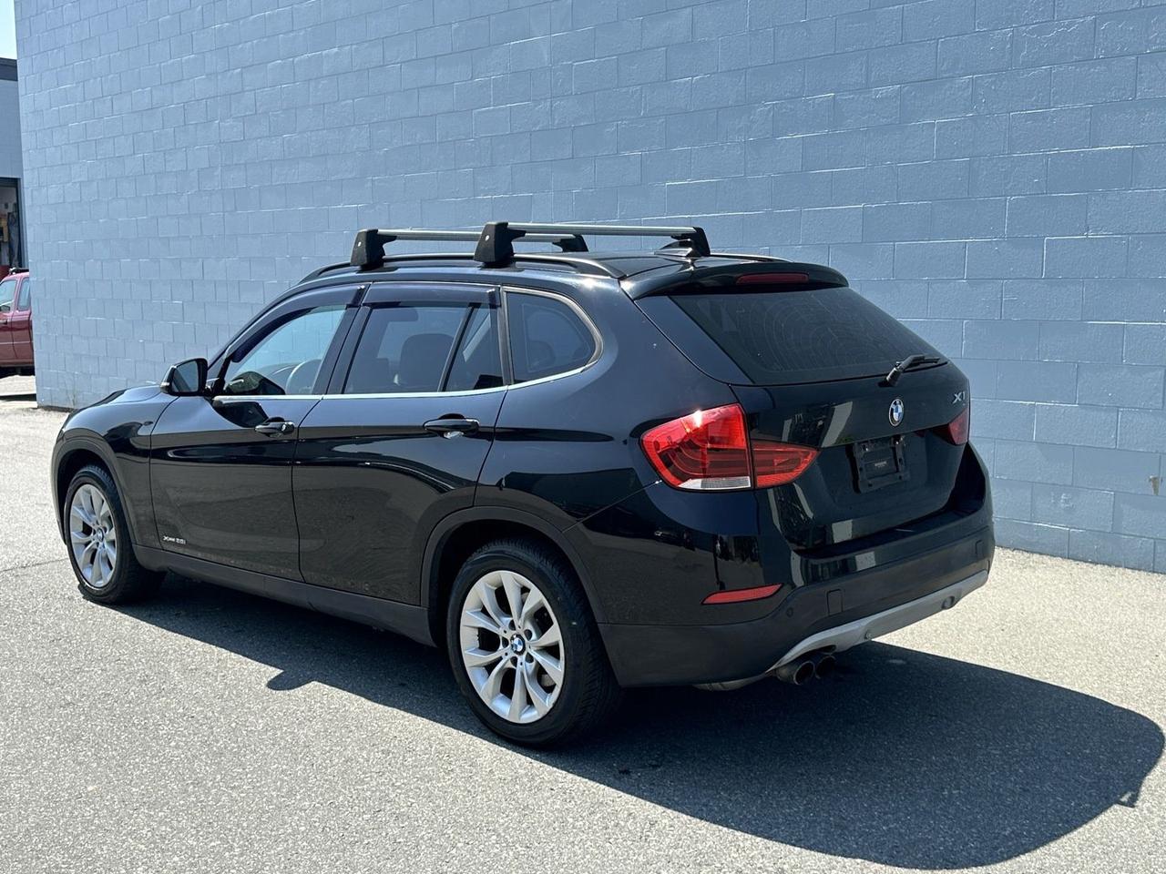2013 BMW X1 xDrive28i Clean title, Accident Free, AWD Photo4