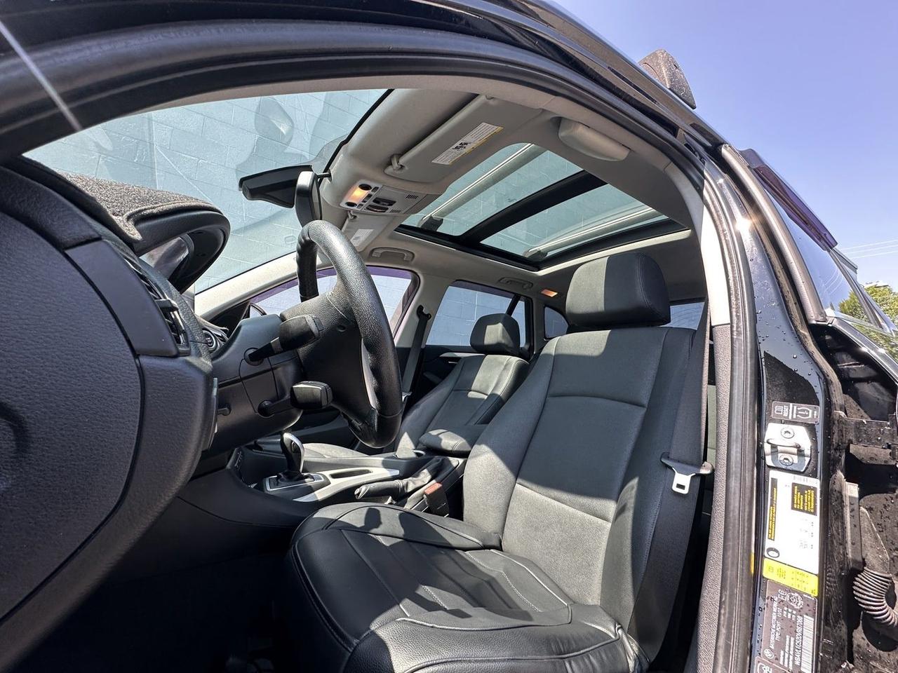 2013 BMW X1 xDrive28i Clean title, Accident Free, AWD Photo