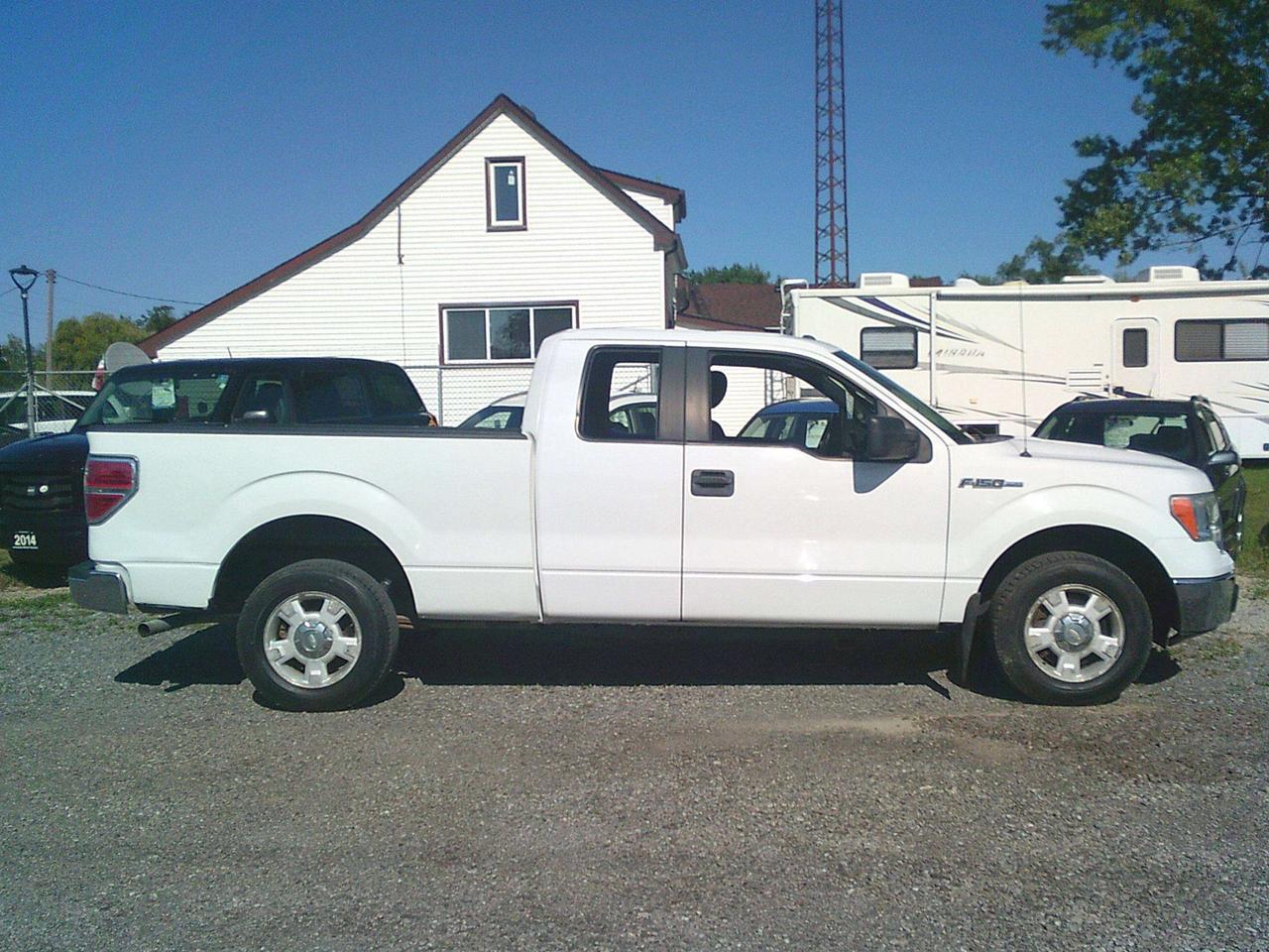 2013 Ford F-150 2WD SuperCab 145  XLT - Photo #1