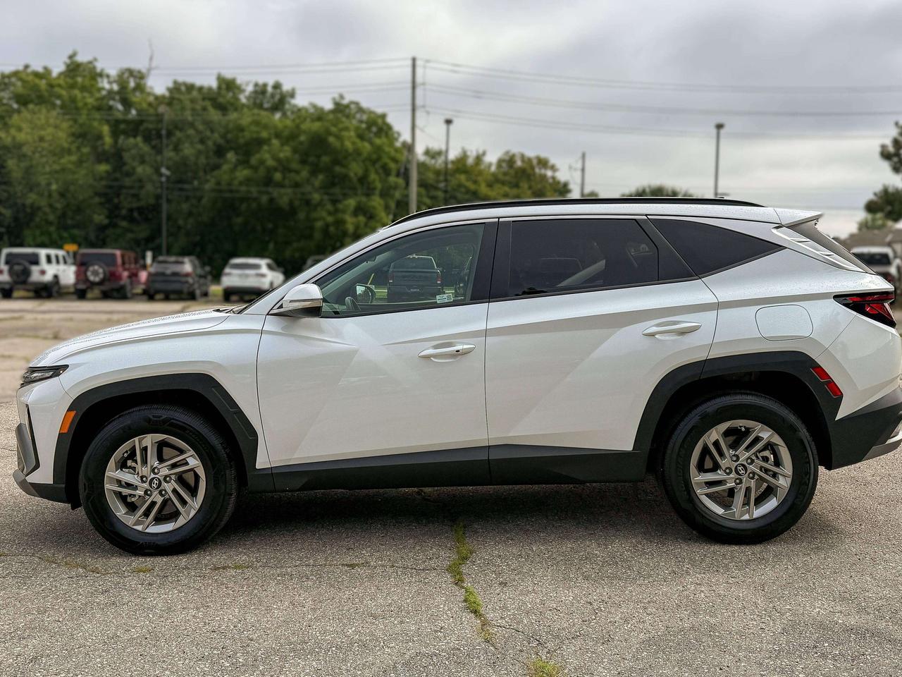 2025 Hyundai Tucson Preferred | BACKUP CAMERA | BLUETOOTH | LANE KEEP Photo
