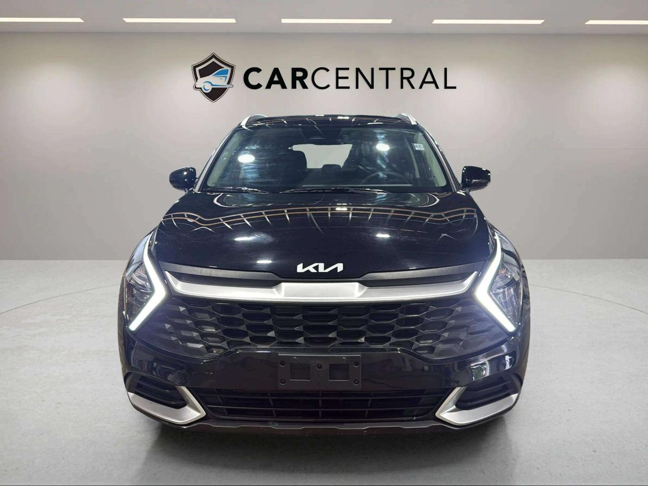 2023 Kia Sportage LX | CLEAN CARFAX | CARPLAY | FWD | HEATED SEATS Photo