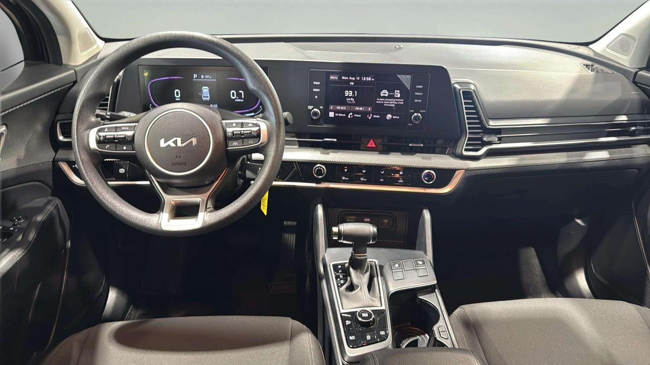 2023 Kia Sportage LX | CLEAN CARFAX | CARPLAY | FWD | HEATED SEATS Photo