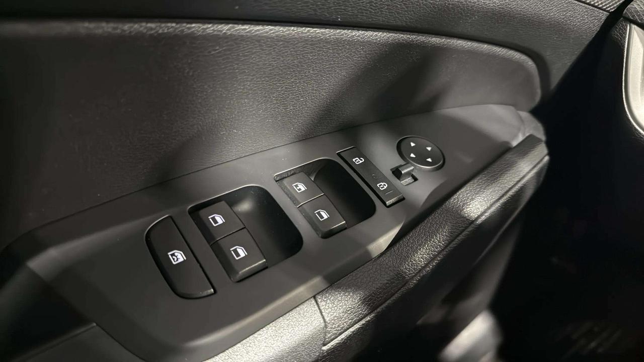 2023 Kia Sportage LX | CLEAN CARFAX | CARPLAY | FWD | HEATED SEATS Photo