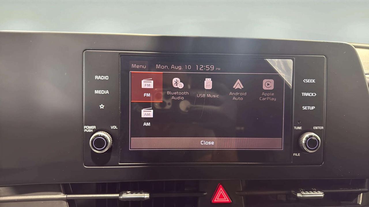 2023 Kia Sportage LX | CLEAN CARFAX | CARPLAY | FWD | HEATED SEATS Photo