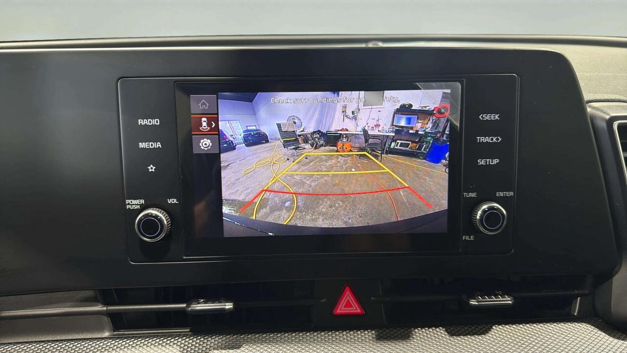 2023 Kia Sportage LX | CLEAN CARFAX | CARPLAY | FWD | HEATED SEATS Photo